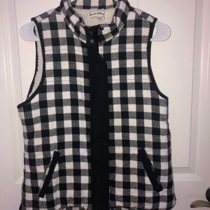 Sleeveless Vest Black White Buffalo Check Sherpa
